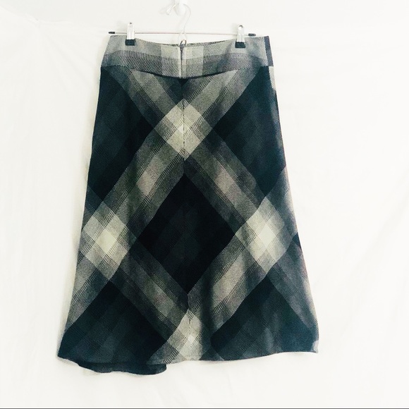 East 5th Midi Knee Length Skirt with Slit Size 10 - Picture 4 of 5